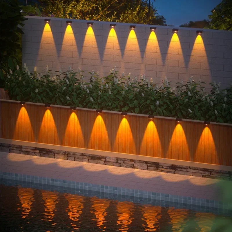 1/2/4PCS  Solar Wall Light Out - Outdoor Lighting On Fence 评论和价格