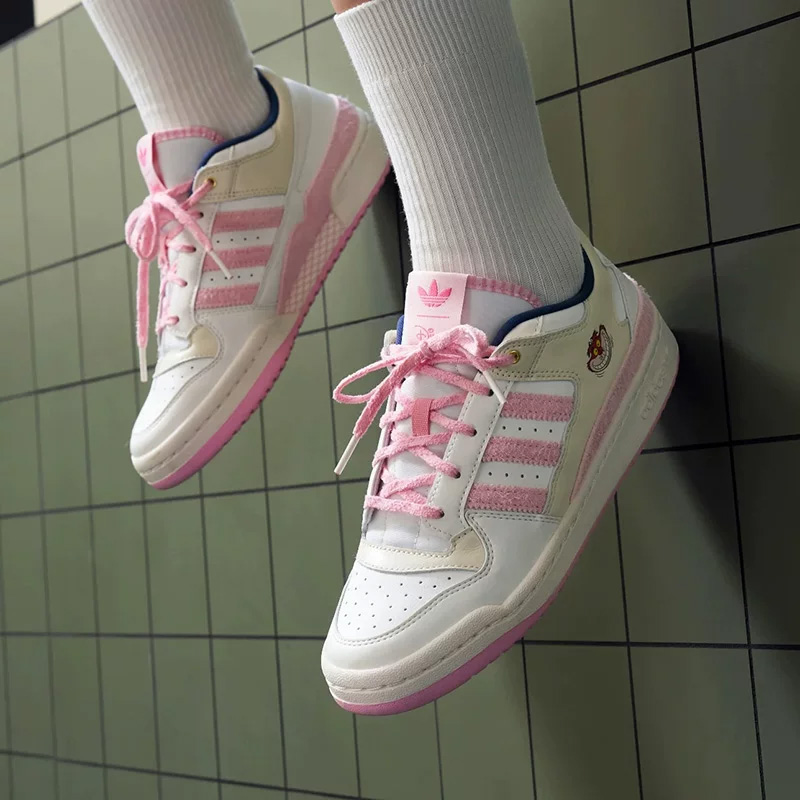 Adidas Clover x Disney collabo - Outdoor Lighting Hong Kong 评论和价格